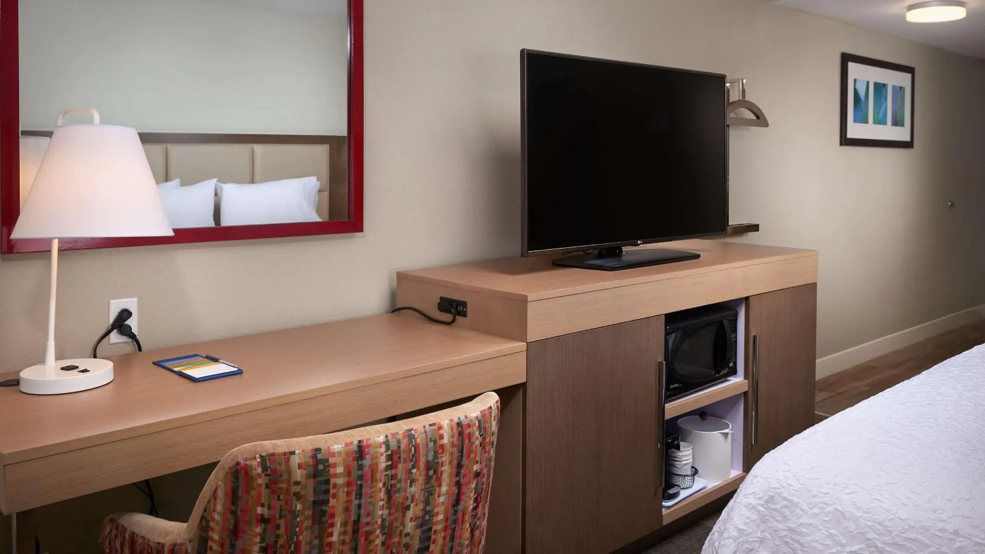 Hampton Inn & Suites Scottsdale On Shea Blvd 3*,