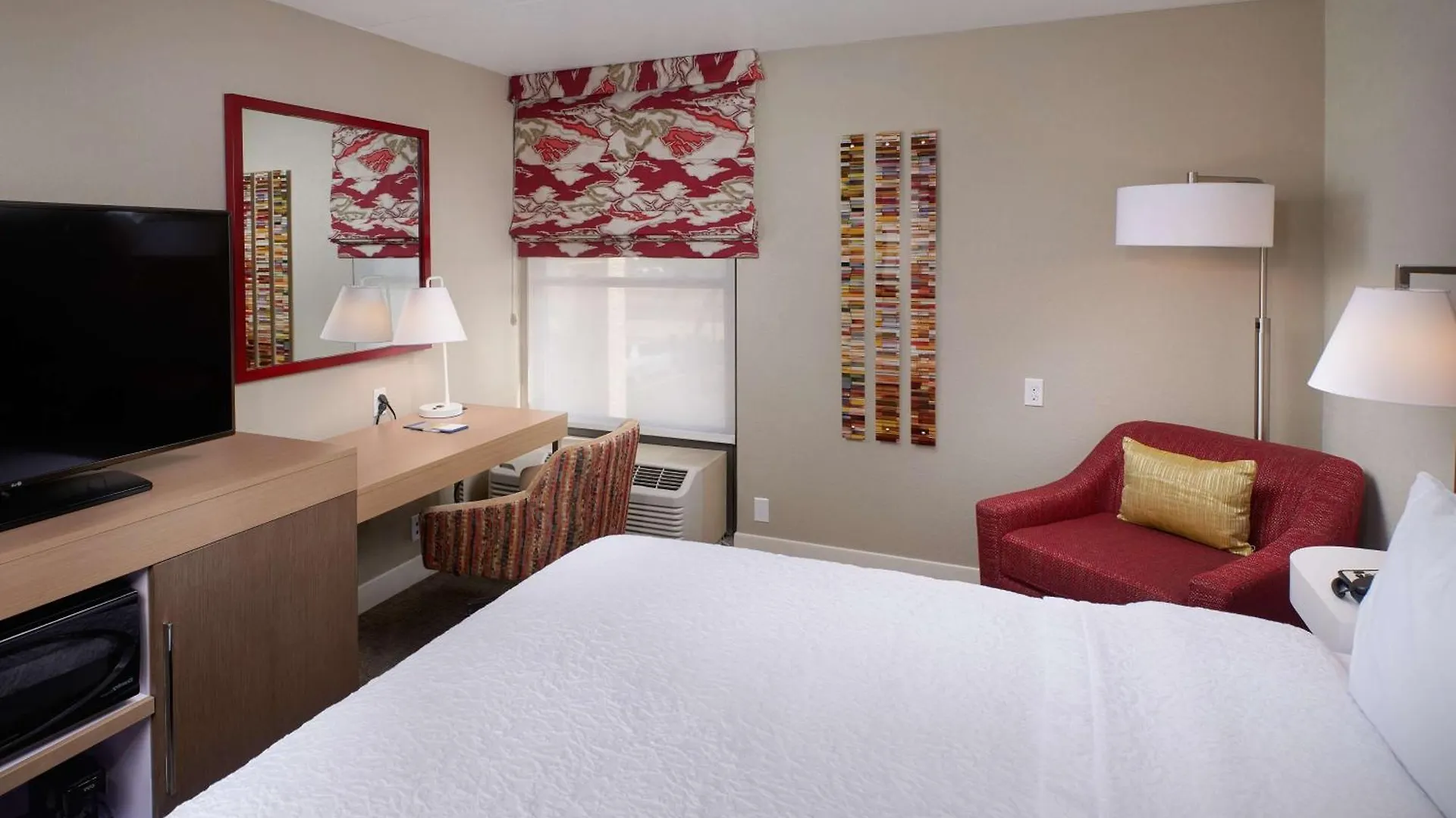 Hampton Inn & Suites Scottsdale On Shea Blvd 3*,